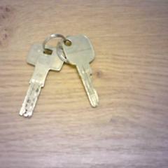 鍵 2 stuks がiLostで Bobbejaanland によって報告されました