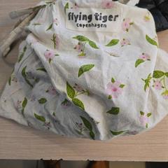 Bag witte, as reported by Centraal magazijn using iLost