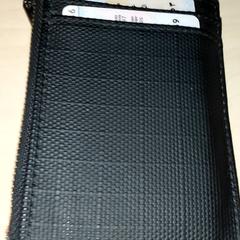 Billetera - MIQDAB SAHER, ha sido reportado por Centraal magazijn con iLost