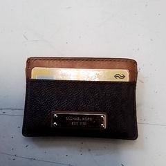 Portefeuille, a été signalé par Hermes Eindhoven utilisant iLost