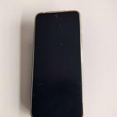 Mobiltelefon, amint azt Twisto az iLost segítségével jelentette.