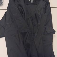 Chaqueta, ha sido reportado por Vrije Universiteit Amsterdam con iLost