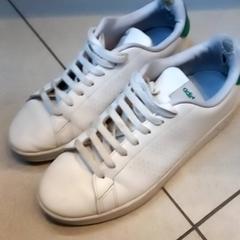 Zapatos, segundo informou Leonardo Royal Hotel Amsterdam usando iLost