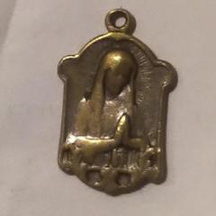 religieus hangertje, iLost에 보고됨