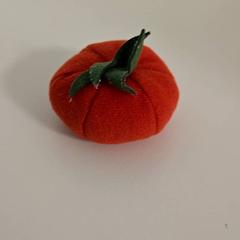 Peluche tomate, a été signalé par IKEA Mons utilisant iLost