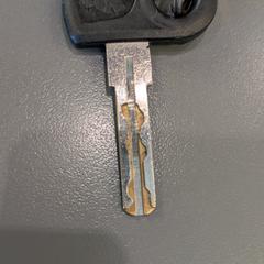 Fahrradschlüssel zwart AXA, gemeldet von Qbuzz GD Groningen HS über iLost