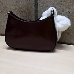 حقائب حمل وحقائب اليد، كما تم الإبلاغ عنه بواسطة Arriva Oost-Brabant عبر iLost