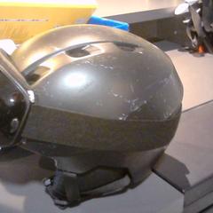 Helm & Bril, zoals gemeld door SnowWorld Landgraaf met iLost