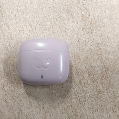 Produtos electrónicos - Earpod etui, segundo informou Regio Oost-Vlaanderen usando iLost