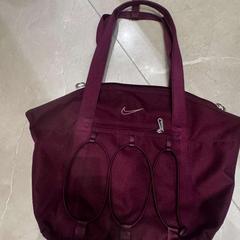 가방, iLost를 사용하여 Van der Valk Hotel Gorinchem에 보고됨