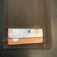 Peňaženka El-Asmar waseem Fathi wallet, ako bolo nahlásené MEININGER Hotel Berlin Central Station pomocou iLost