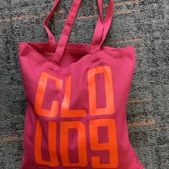 핸드백, iLost를 사용하여 Connexxion Amstelland-Meerlanden Amstelveen에 보고됨