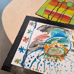 Malování Deux grands formats de peinture enfant, jak nahlášeno IKEA Lyon Grand Parilly pomocí iLost