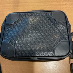 Saco, como reportado por Gemeente Amsterdam - Bureau Gevonden Voorwerpen utilizando o iLost