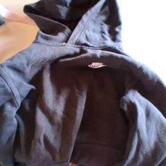 Hoodie Nike hoodie zwart, zoals gemeld door Familiepark Drievliet met iLost