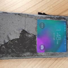 Samsung telefoon, as reported by Connexxion Amstelland-Meerlanden Schiphol Zuid using iLost