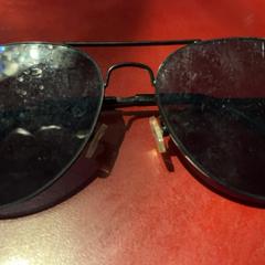 Gafas de sol, segundo informou Dijkpop Festival usando iLost