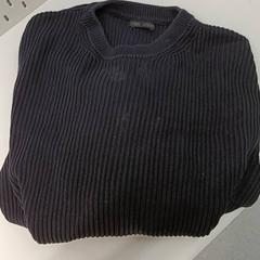 스웨터 Navy  sweater, iLost를 사용하여 IKEA Groningen에 보고됨