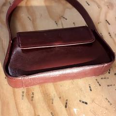 Handbag Bruin/rood, as reported by Schaatsbaan Rotterdam using iLost