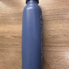 Botella de agua, ha sido reportado por Van der Valk Hotel Assen con iLost