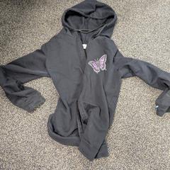 Bluza z kapturem, zgłoszono przez TCR Tours przy użyciu iLost