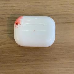 Airpod, as reported by MEININGER Hotel Köln West using iLost