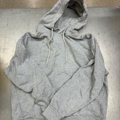 Trui grå, zoals gemeld door IKEA Linköping met iLost