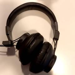 Auscultadores, como reportado por Arriva Limburg Noord utilizando o iLost