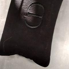 화장품 가방 Zwart, iLost를 사용하여 Arriva Friesland / Groningen에 보고됨