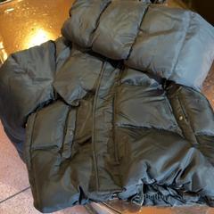 Jas zwart Van zaterdag nacht 28-3, zoals gemeld door De Heeren van Aemstel met iLost