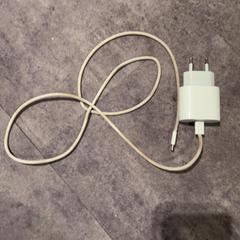 Nabíječka, jak nahlášeno Van der Valk Hotel Haarlem pomocí iLost