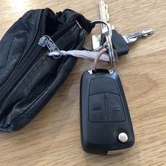 Kluczyk samochodowy Met zwart tasje, zgłoszono przez Gemeente Alkmaar przy użyciu iLost