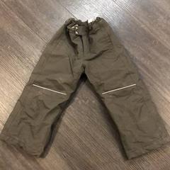 Byxor för barn (ski) Groen met logo, rapporterat av Libéma Beurzen en Evenementen med iLost