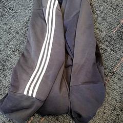 Tréninková bunda, jak nahlášeno Connexxion Haarlem IJmond pomocí iLost