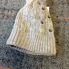 Beanie Grijs, zgłoszono przez Connexxion Amstelland-Meerlanden Schiphol Zuid przy użyciu iLost