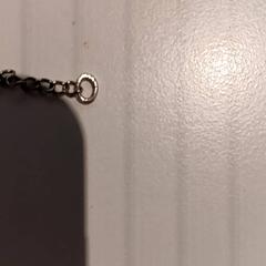 القلائد والقلادات، كما تم الإبلاغ عنه بواسطة De Efteling عبر iLost