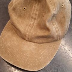 Baseball cap, as reported by Rotterdam The Hague Airport using iLost