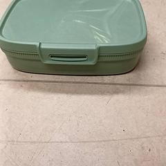 Uzsonnás doboz, amint azt Qbuzz GD Groningen Peizerweg az iLost segítségével jelentette.