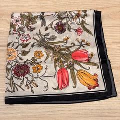 Choker a fleur, zoals gemeld door IKEA Liège met iLost