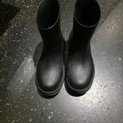 Shoes Black, short boots, as reported by MEININGER Hotel Bremen Hauptbahnhof using iLost