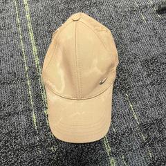 Kšiltovka Nike, Canvas, beige, jak nahlášeno Connexxion Noord Holland Noord Alkmaar pomocí iLost