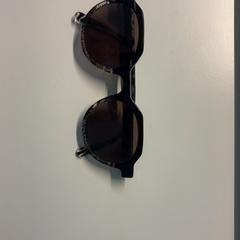 Sunglasses, as reported by Ziekenhuis Oost-Limburg using iLost