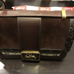 Bolsa, ha sido reportado por U-OV Utrecht con iLost