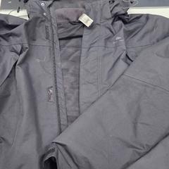 Bunda zwart, dunne herenjas, ako bolo nahlásené Stad Hasselt pomocou iLost