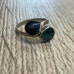 Ring met steentjes groen zwart, iLost에 보고됨