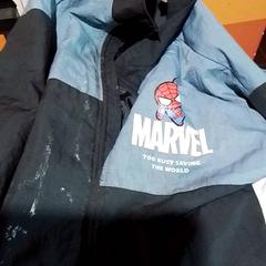 Dzseki Marvel, amint azt Apenheul az iLost segítségével jelentette.