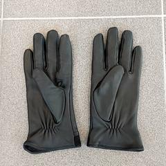 Handschoenen zwart, jak nahlášeno Centraal magazijn pomocí iLost