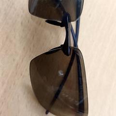 Des lunettes de soleil, a été signalé par Qbuzz GD Groningen Peizerweg utilisant iLost