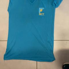 Camisa Bleu turquoise xl logo, segons ha informat MEININGER Hotel Marseille Centre la Joliette mitjançant iLost