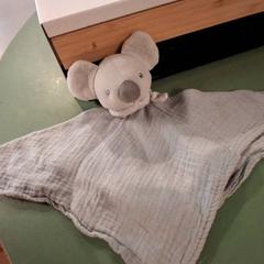 Ölelős pofon, amint azt IKEA Villiers-sur-Marne az iLost segítségével jelentette.